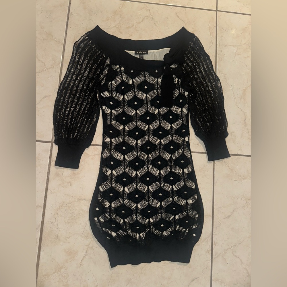 Bebe Black and Cream Knit Top